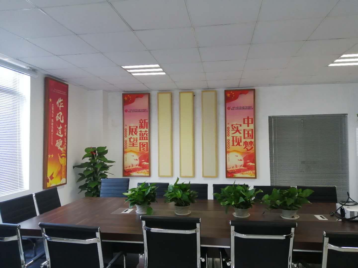 隔音房、隔音降噪、隔音門、隔音材料、吸音材料、硅晶砂、八方聲學